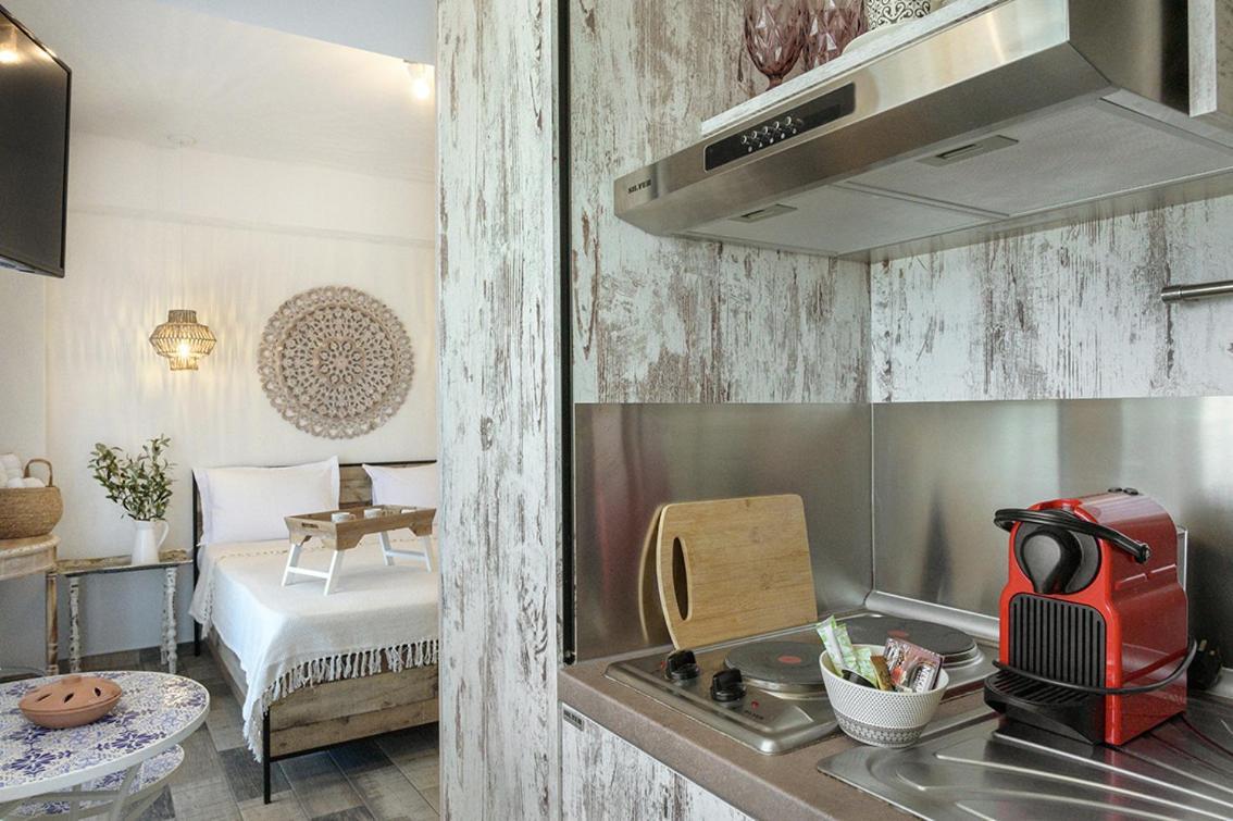Meltemi Luxury Apartments Nea Roda Ngoại thất bức ảnh