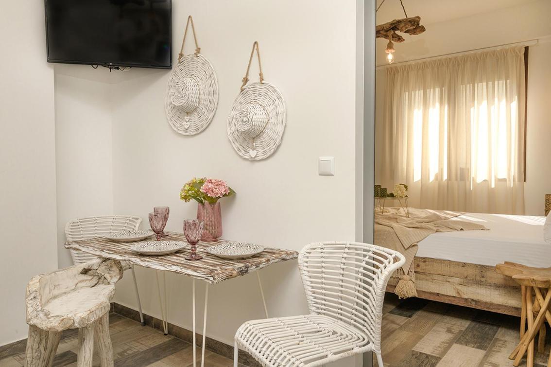 Meltemi Luxury Apartments Nea Roda Ngoại thất bức ảnh