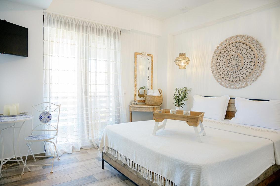 Meltemi Luxury Apartments Nea Roda Ngoại thất bức ảnh