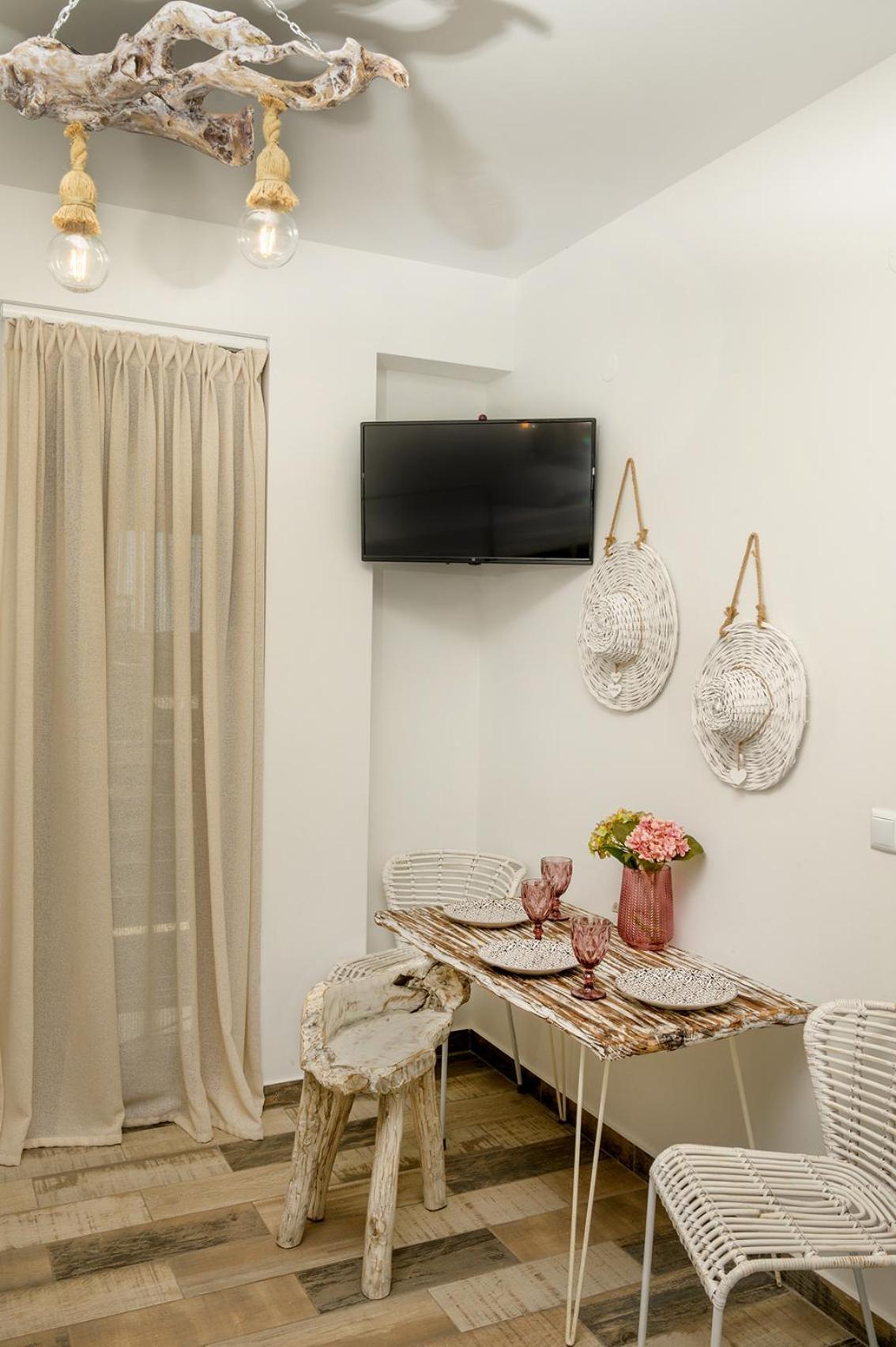 Meltemi Luxury Apartments Nea Roda Ngoại thất bức ảnh